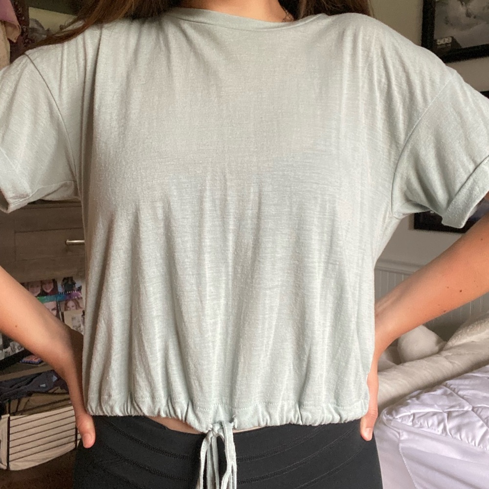 American Eagle Tie Bottom T-shirt